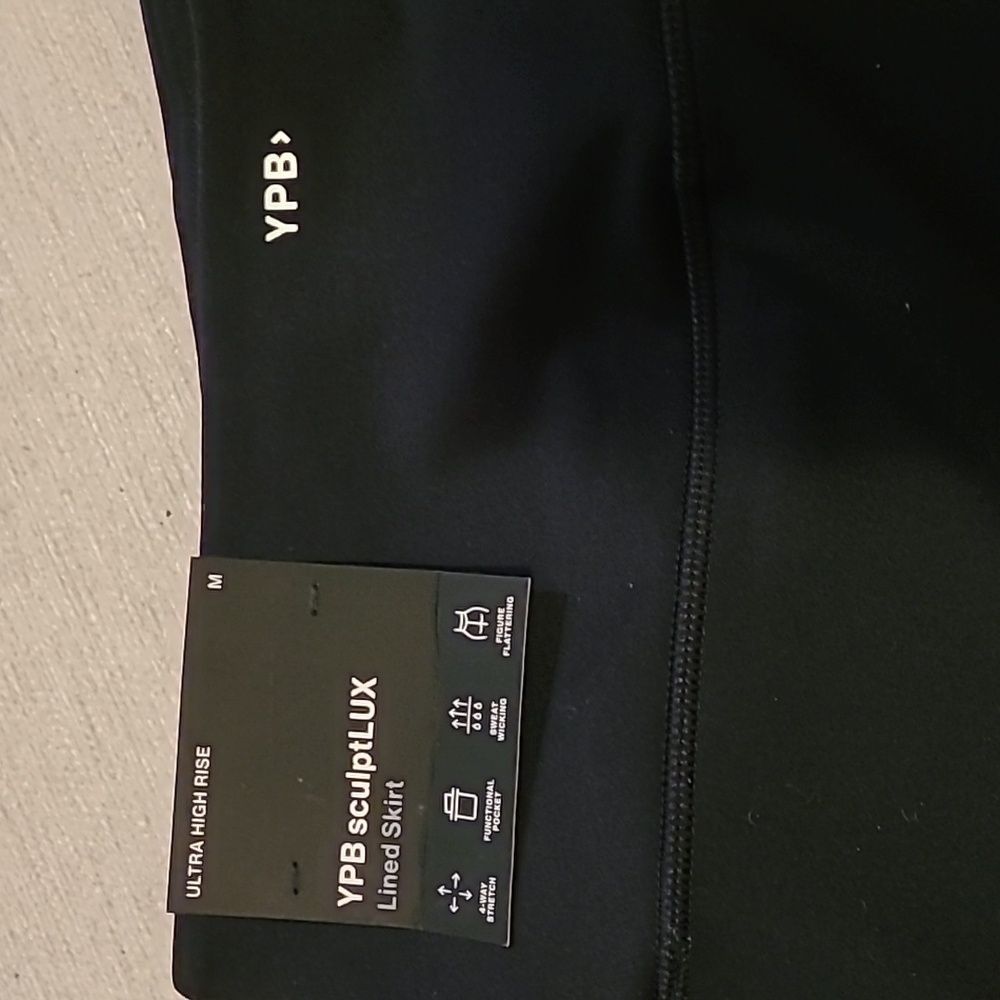 NWT Abercrombie & Fitch YPB Black with White Trim Skirt/Skort - Picture 6 of 8